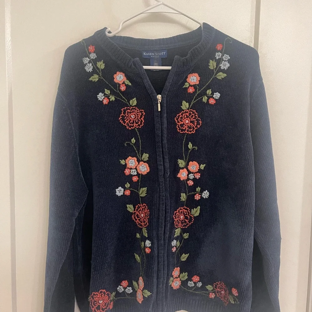 Vintage cottagecore Grandmacore Navy Floral‎ Embroidered Cardigan Jacket